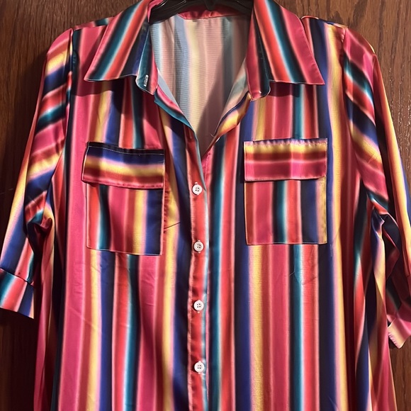 Simply beautiful multicolored shirt maxi dress. Size 1X. - Picture 2 of 4